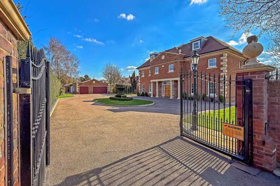 Property photo 1